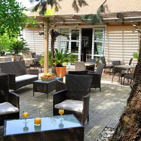 Fasthotel Toulon 2* Cuers