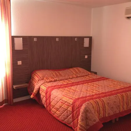 Hotel Fasthotel Toulon 2*