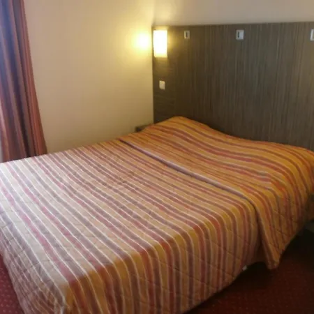 Hotel Fasthotel Toulon 2*